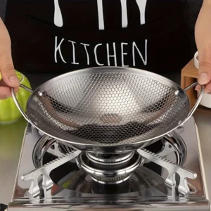 Versatile Non-Stick Skillet: Perfect for Pasta, Steak & More